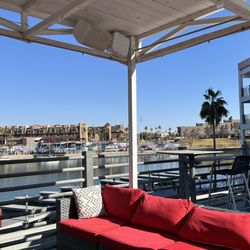 Heat Hotel - outdoor lounge area
