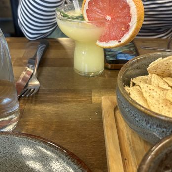 Ojo de Agua - PEAR drink - Juice Bars & Smoothies Near Me - Houston, Texas Ojo de Agua - PEAR drink - Juice Bars & Smoothies Near Me - Houston, Texas