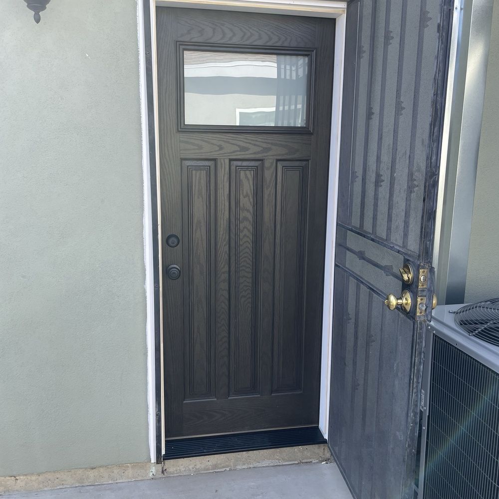 NL Handyman Service - From the outside view of new door - Handyman Near Me - Torrance, California NL Handyman Service - From the outside view of new door - Handyman Near Me - Torrance, California