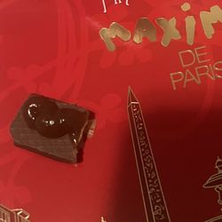 French Wink - Maxim's crêpe avec crème de marrons (chocolate wafers with chestnut cream/gel)