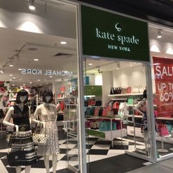Kate Spade - Lovely choices at outlet prices. A good stop!