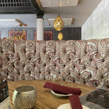 Delhi 6 Indian Bistro - Seating booths - Indian Near Me - Vancouver, British Columbia Delhi 6 Indian Bistro - Seating booths - Indian Near Me - Vancouver, British Columbia