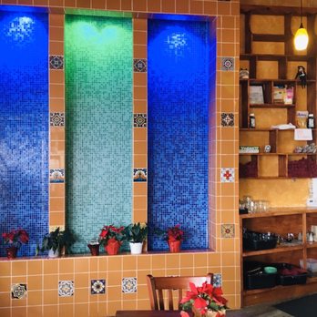 The Grain Cafe - All of there locations have these cool Zen water displays going on... - Pizza Near Me - Redondo Beach, California