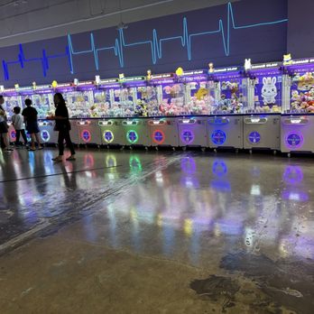 Kawaii Klaws - Lots of space - Arcades Near Me - Westminster, California Kawaii Klaws - Lots of space - Arcades Near Me - Westminster, California