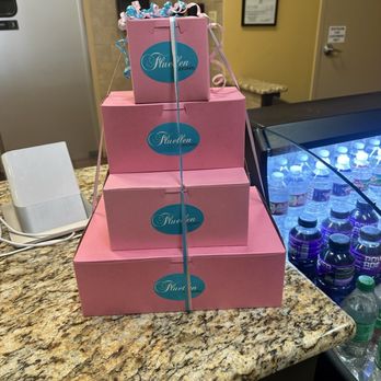 Fluellen Cupcakes - Bakeries Near Me - Dallas, Texas