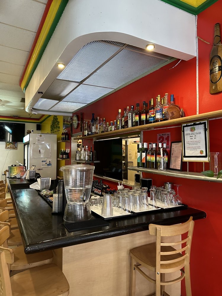 Mintos jamaican Restaurant & bar