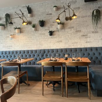 In Bloom - Booths - New American Near Me - Paso Robles, California In Bloom - Booths - New American Near Me - Paso Robles, California
