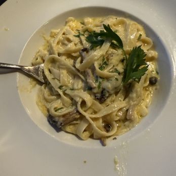 Bellamy's Restaurant - Fettucine & Brown Butter Alfredo - New American Near Me - Escondido, California Bellamy's Restaurant - Fettucine & Brown Butter Alfredo - New American Near Me - Escondido, California