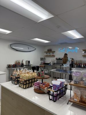 Coco's Sodas + Sweets by null