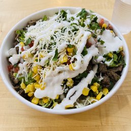 Bowl with beef and lots of veggies
