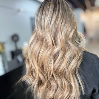 Divine Salon - Hair Salons Near Me - Rockford, Illinois