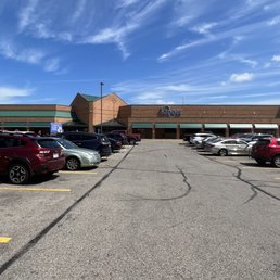 Exterior photo of Kroger - Sharonville, Ohio Exterior photo of Kroger - Sharonville, Ohio