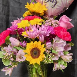 Flamingo Rho's Floral