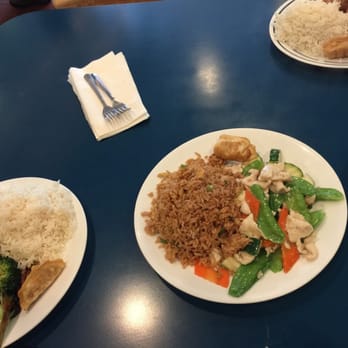 Quick Wok - Broccoli beef, chicken with snow peas, chicken chow mein - Chinese Near Me - San Diego, California Quick Wok - Broccoli beef, chicken with snow peas, chicken chow mein - Chinese Near Me - San Diego, California
