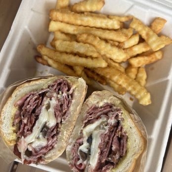 Pine Tree Cafe - Hot Pastrami - Breakfast & Brunch Near Me - Kailua-Kona, Hawaii