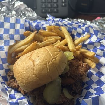 Bonafried - Chicken sandwich and fries - Food Trucks Near Me - New Orleans, Louisiana Bonafried - Chicken sandwich and fries - Food Trucks Near Me - New Orleans, Louisiana