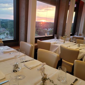 21Twenty One - Sunset in the dining room - Bars Near Me - Kaiserslautern, RP