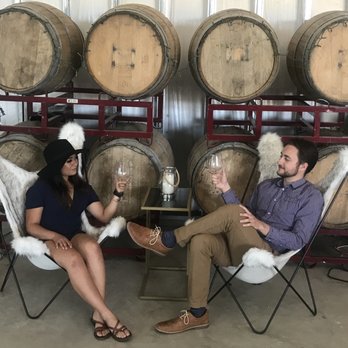 Tour del Vino - Wine Tours Near Me - Temecula, California Tour del Vino - Wine Tours Near Me - Temecula, California