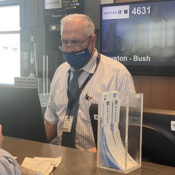 United Airlines - This guy!!!! United's worst employee - Airlines Near Me - Austin, Texas United Airlines - This guy!!!! United's worst employee - Airlines Near Me - Austin, Texas