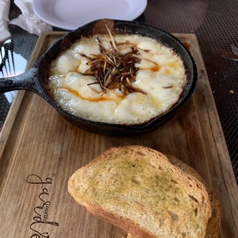 North Garden - Melted cheese with bread. So good - Signature Cuisine Near Me - Cancún, ROO North Garden - Melted cheese with bread. So good - Signature Cuisine Near Me - Cancún, ROO