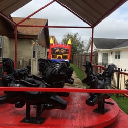 Waterslides & Bouncers - Grand Carousel