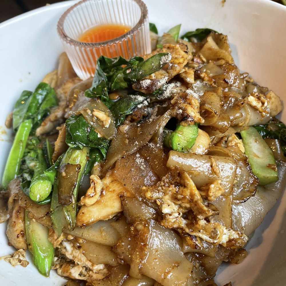 Bangkok By The Bay - Pad See Ew - Thai Near Me - Berkeley, California