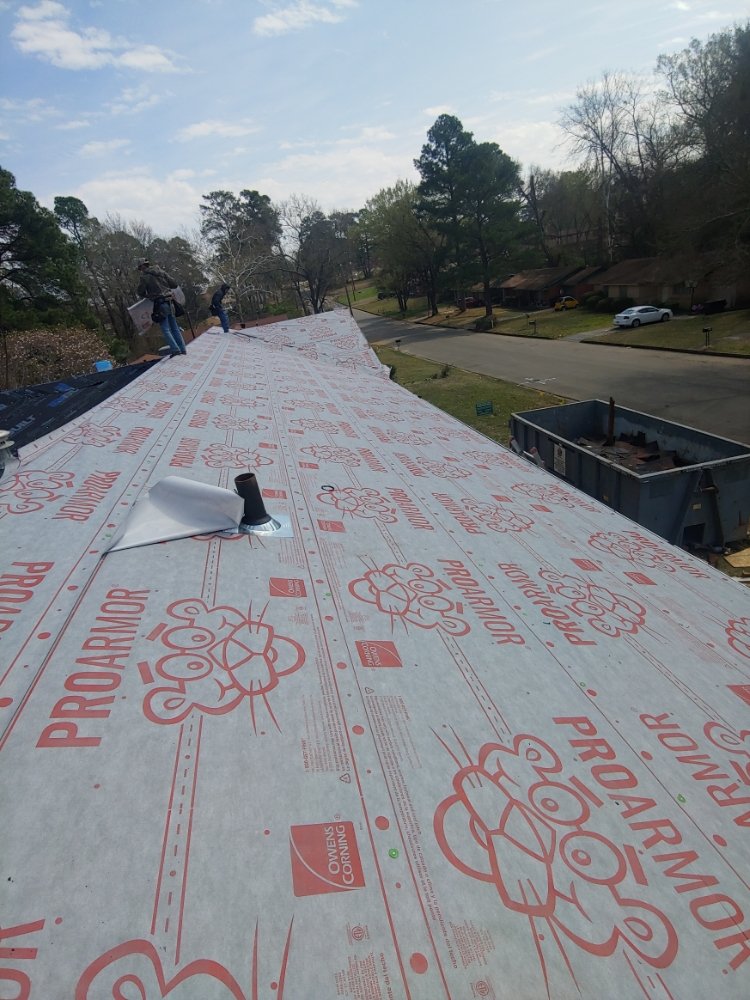 Slide of Hernandez Roofing