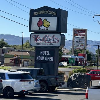 Two Chicks South - Signage - Breakfast & Brunch Near Me - Reno, Nevada Two Chicks South - Signage - Breakfast & Brunch Near Me - Reno, Nevada