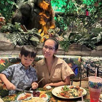 Rainforest Cafe - American Near Me - Galveston, Texas