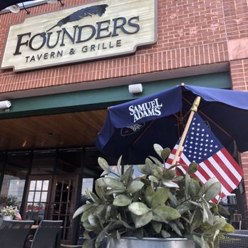 Founders Tavern & Grill - Comfort Food Near Me - Pasadena, Maryland