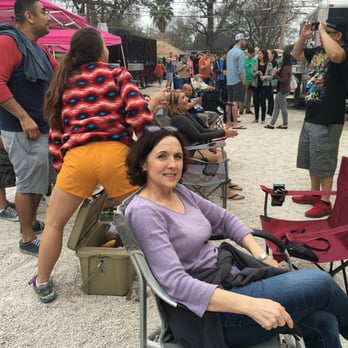 la Barbecue - First in line! - Barbeque Near Me - Austin, Texas la Barbecue - First in line! - Barbeque Near Me - Austin, Texas