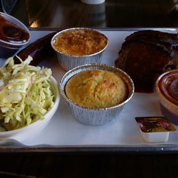 Smoque BBQ - Briskett w/ texas sausage macNchz coleslaw cornbread - Barbeque Near Me - Chicago, Illinois Smoque BBQ - Briskett w/ texas sausage macNchz coleslaw cornbread - Barbeque Near Me - Chicago, Illinois