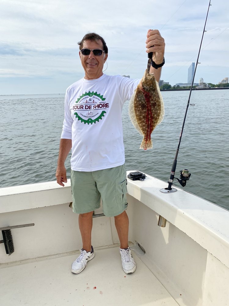 Treemendous Sport Fishing Charters Logo