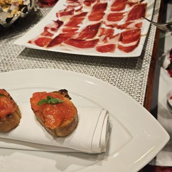 L'Atelier de Joël Robuchon - Iberico Ham - French Near Me - Paris, 75