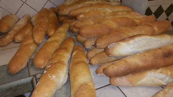 Pete's Pizza by null