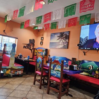 7 Mares Grill - Mexican Near Me - Oakley, California