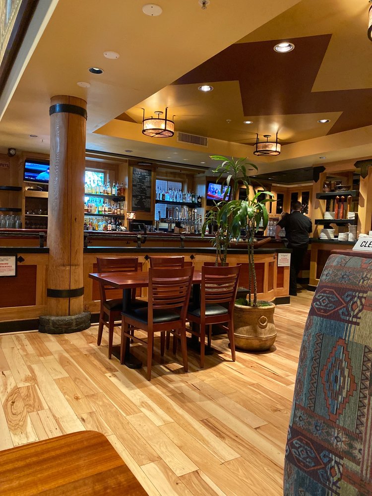 Hudson's Bar And Grill