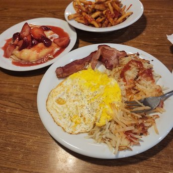 Denny's - It's my whole meal my potatoes/hashbrowns look a little dark but that's just the ketchup I tried to put on them to give them flavor - American Near Me - Las Vegas, Nevada Denny's - It's my whole meal my potatoes/hashbrowns look a little dark but that's just the ketchup I tried to put on them to give them flavor - American Near Me - Las Vegas, Nevada