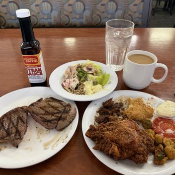 Golden Corral Buffet & Grill - American Near Me - Bristol, Virginia