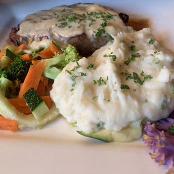 The Sow's Ear - Filet minion with cream sauce - Cafes Near Me - Cambria, California