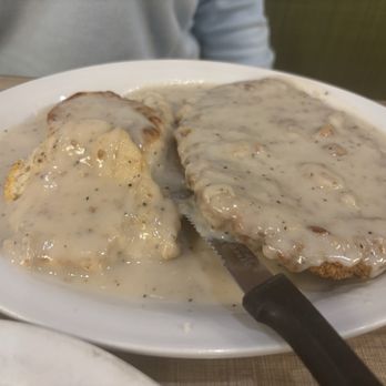 Starlight Diner - Country fried steak and biscuit - Diners Near Me - Hanover, Pennsylvania Starlight Diner - Country fried steak and biscuit - Diners Near Me - Hanover, Pennsylvania