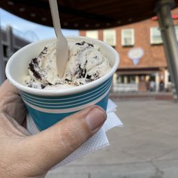 Peanut Butter Oreo. Yum! Peanut Butter Oreo. Yum!