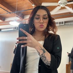Angelanaildit - Hi there! My name is Angela! I am a licensed nail technician. I offer natural nails, acrylic nails, and acrylic toes services!