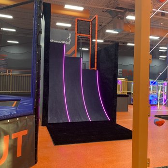 Sky Zone Trampoline Park - Trampoline Parks Near Me - Springfield, Illinois Sky Zone Trampoline Park - Trampoline Parks Near Me - Springfield, Illinois