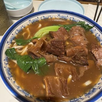Fuchun Ju - Beef noodle soup - Shanghainese Near Me - Boston, Massachusetts