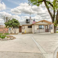 Dinuba Chiropractic - Dinuba Chiropractic Office Driveway