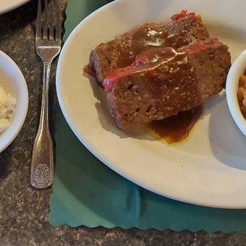 C.J. Cannon's - Meatloaf with baked beans and cole slaw - American Near Me - Vero Beach, Florida
