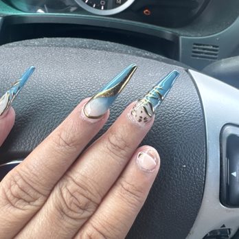 Nails With Finesse - Nail Salons Near Me - Tampa, Florida