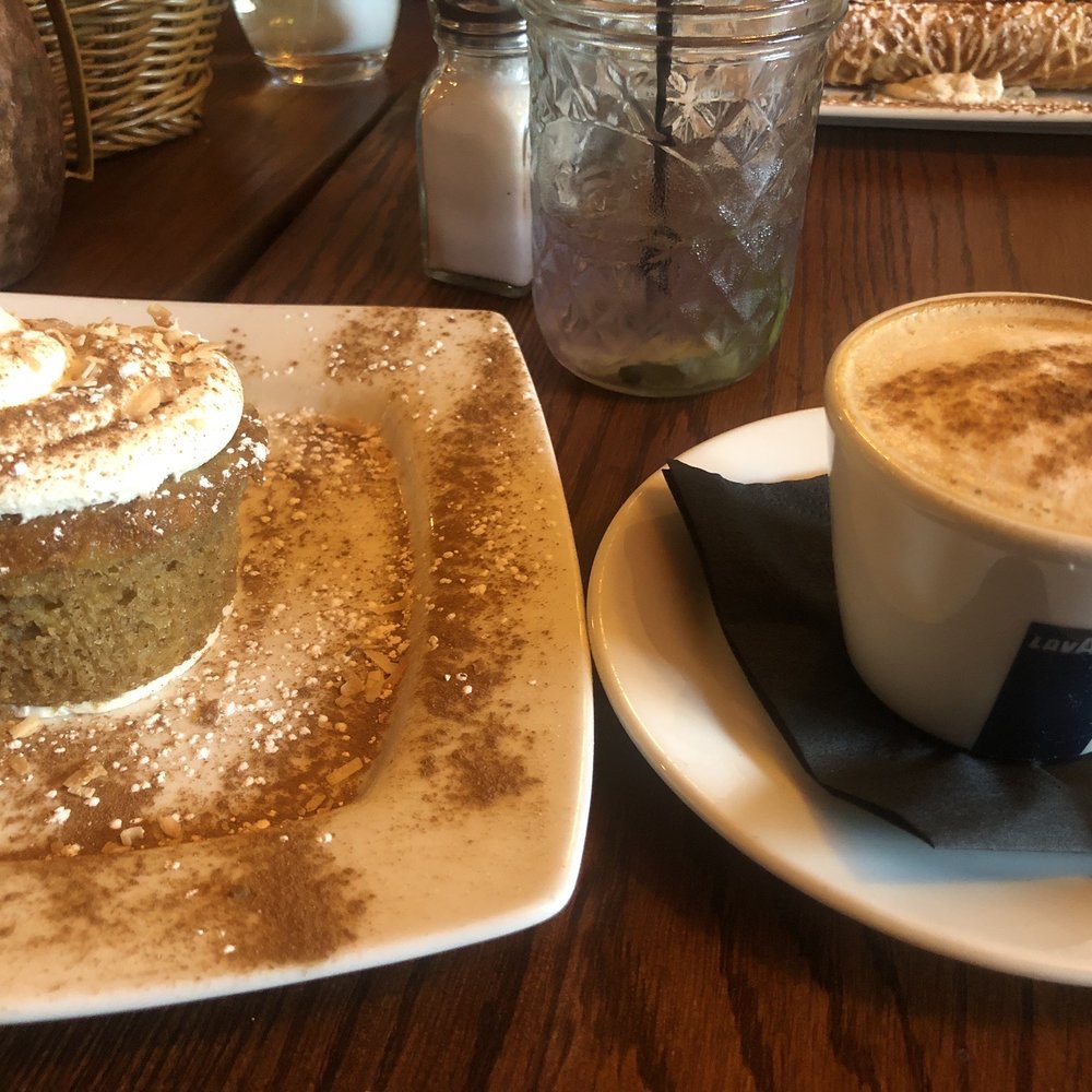Da Capo - Tropical Carrot cake and Cappuccino - Pizza Near Me - Litchfield, Connecticut