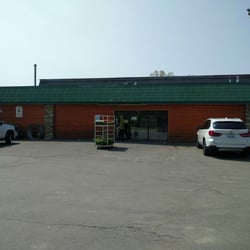 Square Deal Country Store - Entry